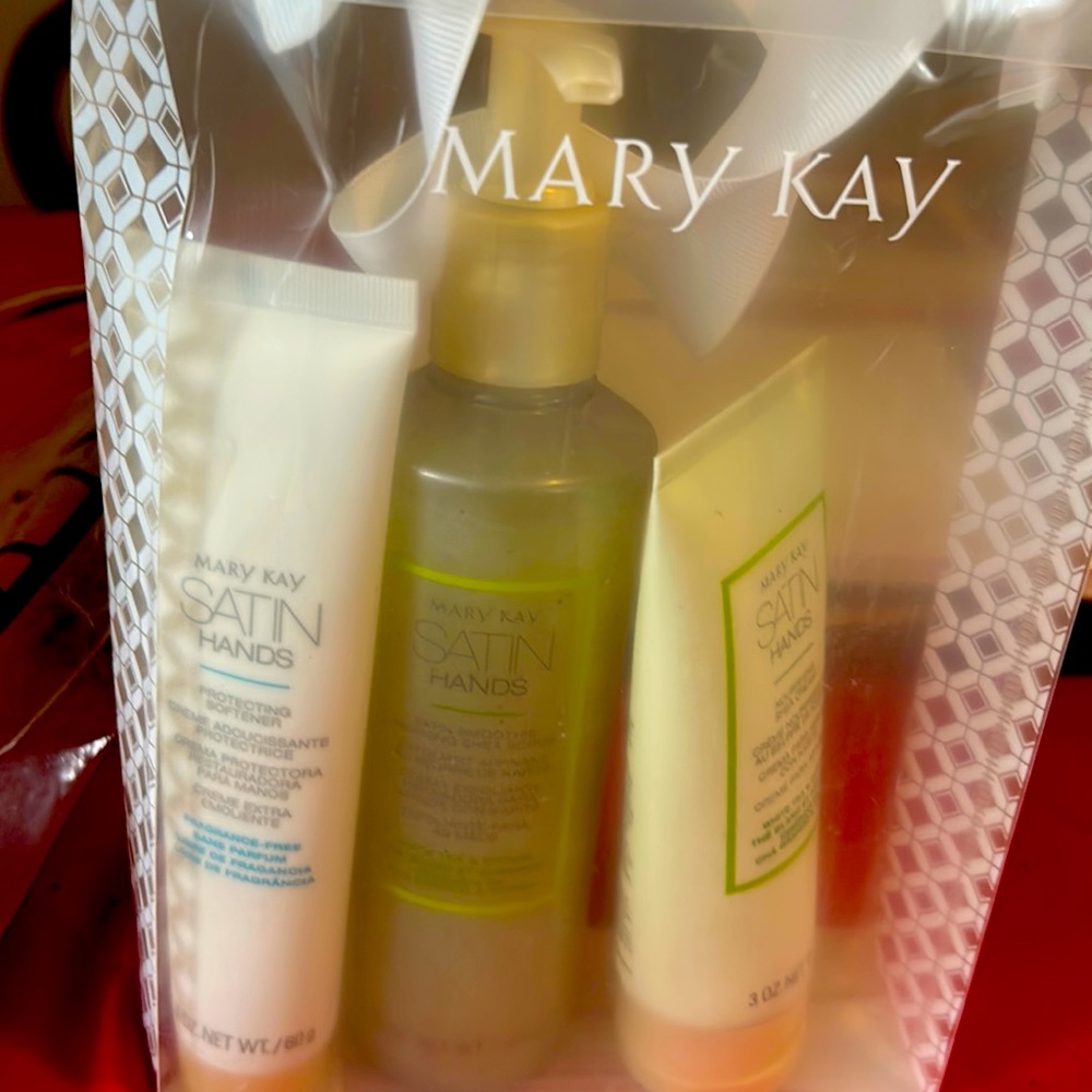 Satin Hands Set